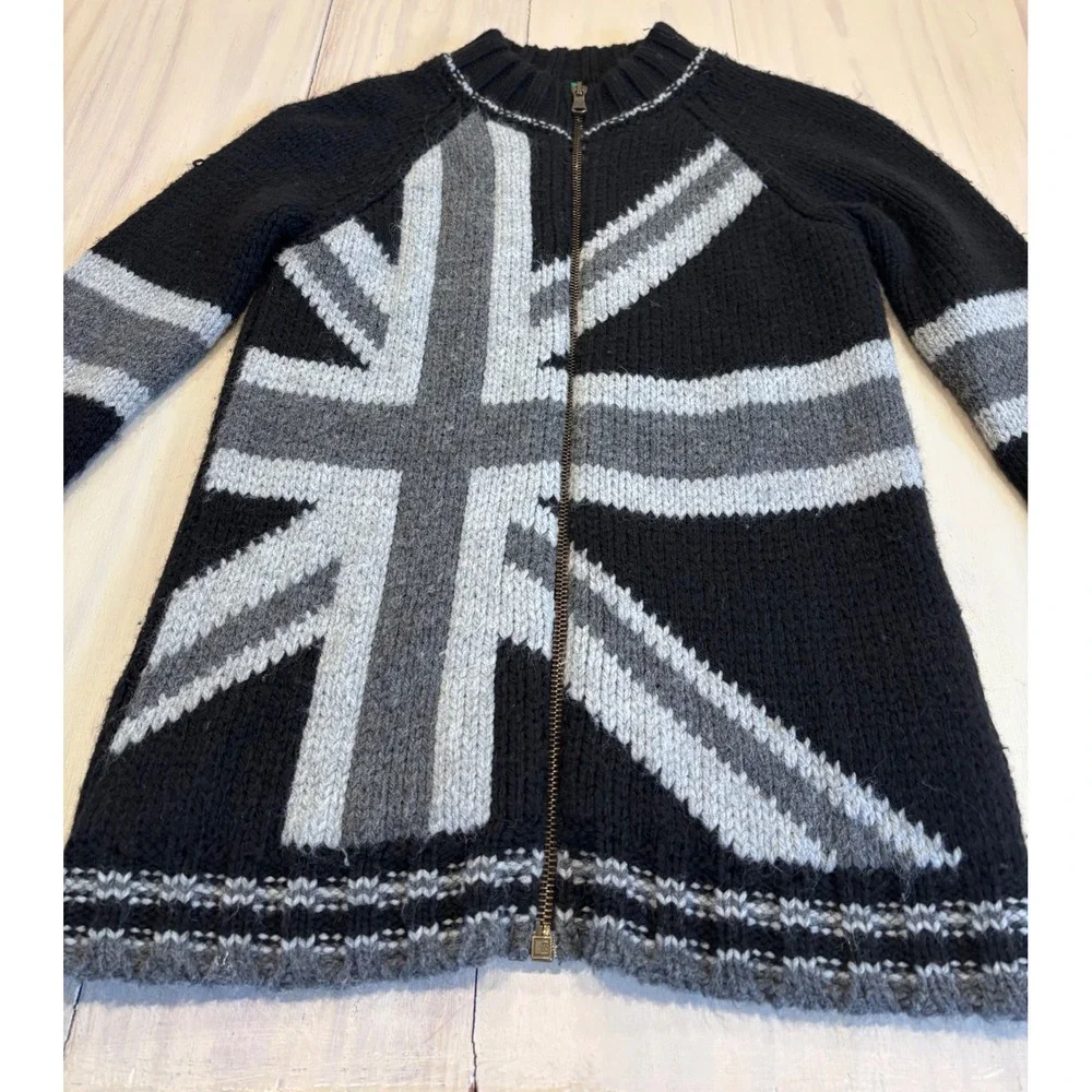 United Colors of Benetton Union Jack Zip Up Sweater Black Gray Britpop Y2K punk